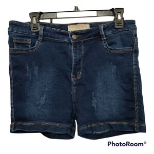 Hoang Son Woman jean shorts size 5/6 EU 36 high waisted